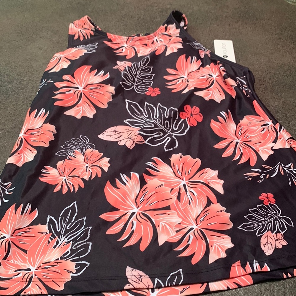 Holipick swim top full coverage NWT